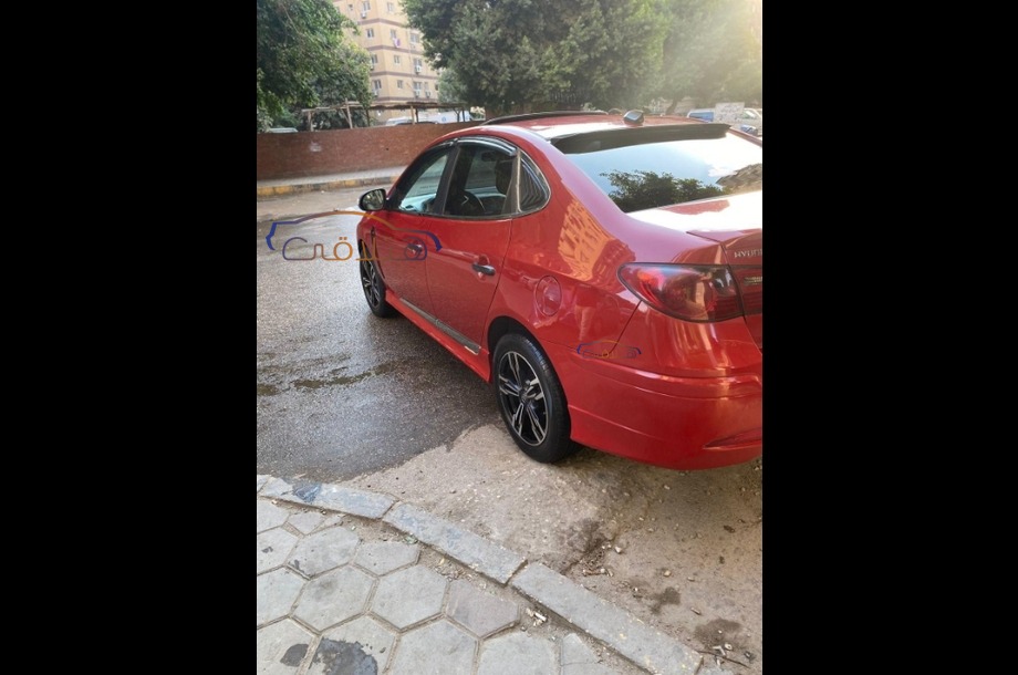 Elantra HD Hyundai احمر