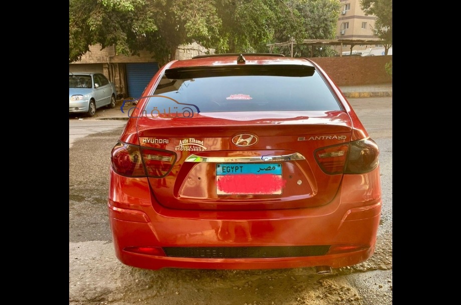 Elantra HD Hyundai احمر