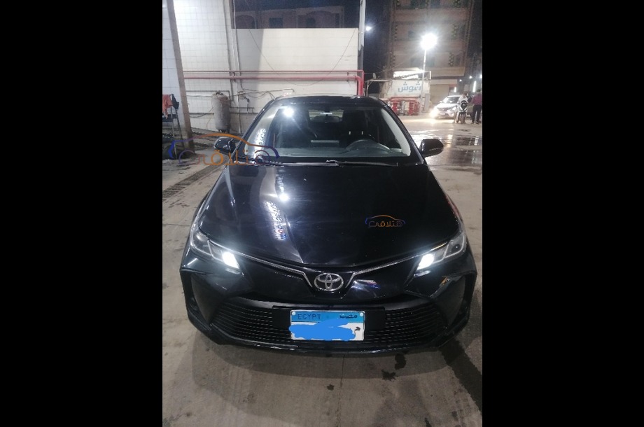 Corolla Toyota أسود