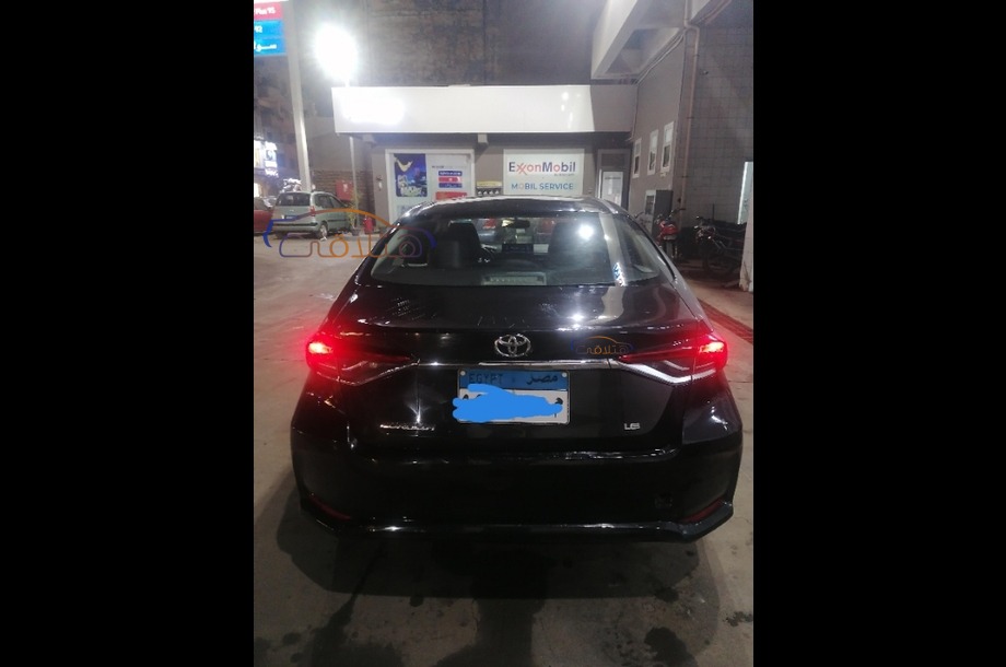Corolla Toyota أسود
