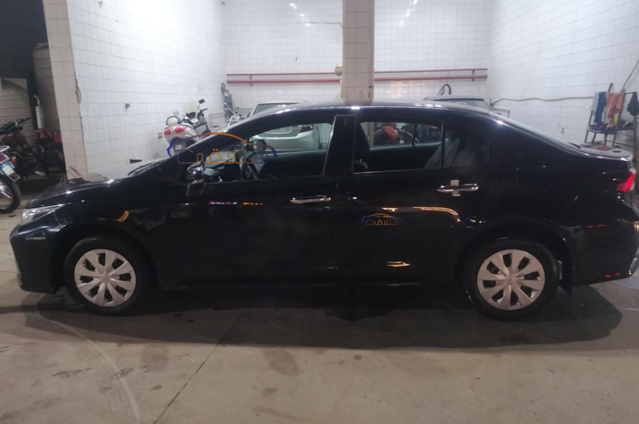 Corolla Toyota أسود