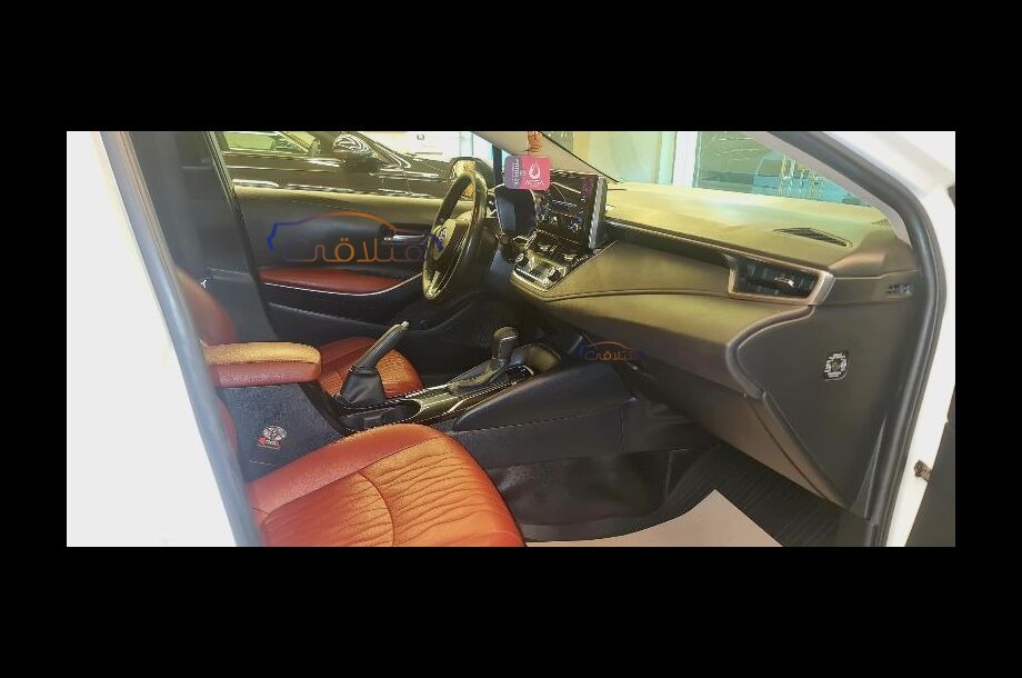 Corolla Toyota أبيض
