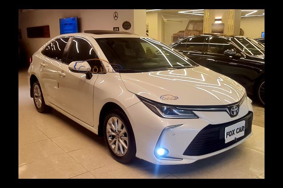 Corolla Toyota أبيض