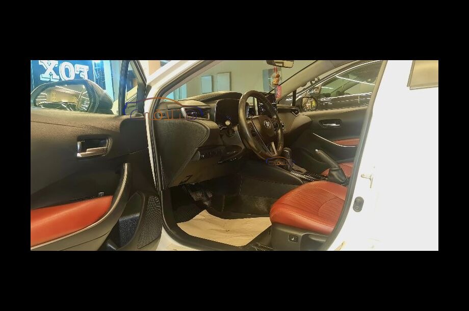 Corolla Toyota أبيض