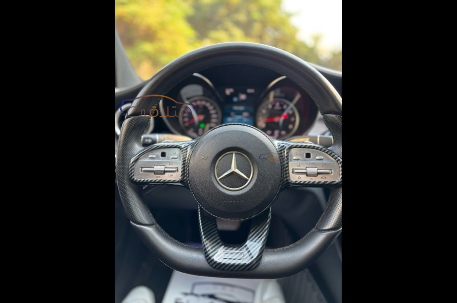 C 180 Mercedes أبيض