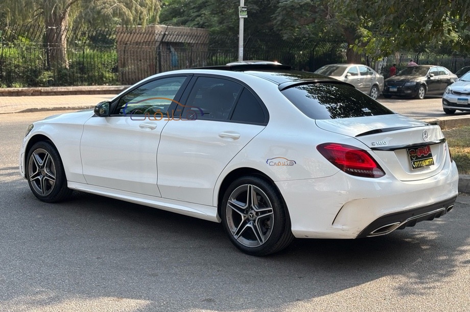 C 180 Mercedes أبيض