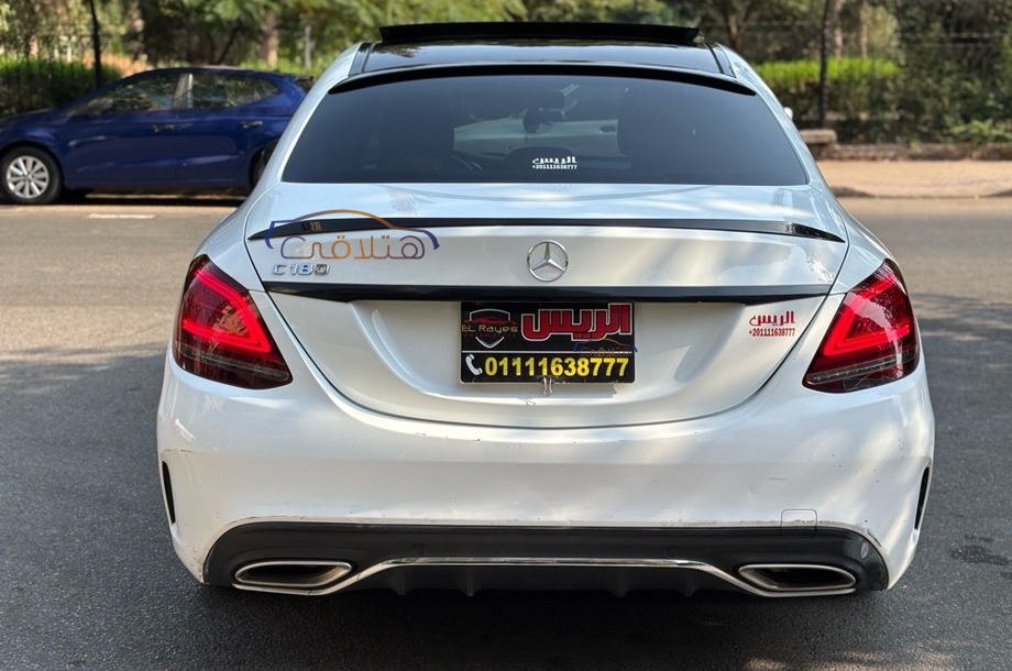 C 180 Mercedes أبيض