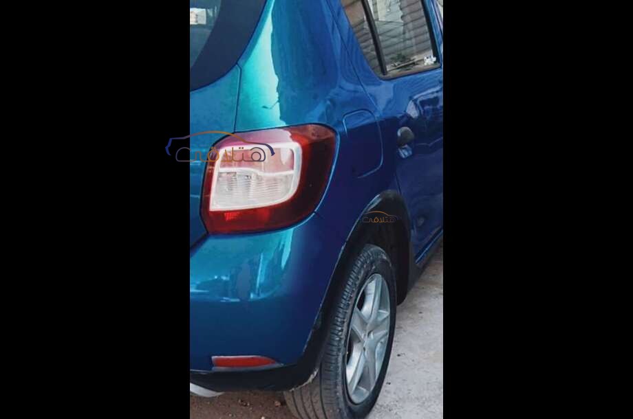 Sandero Step Way Renault أزرق