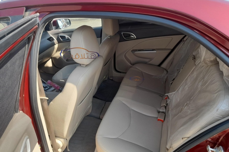 Optra Chevrolet احمر غامق