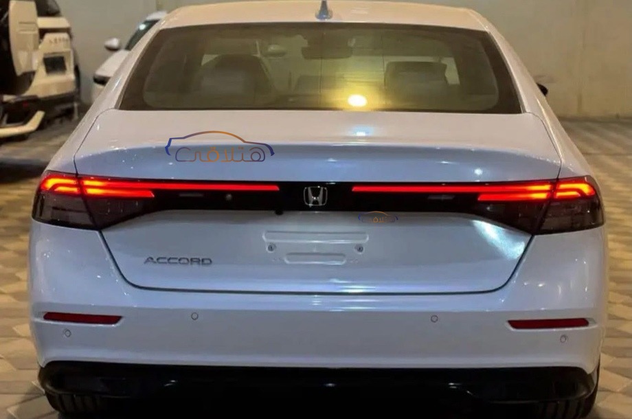 Accord Honda أبيض