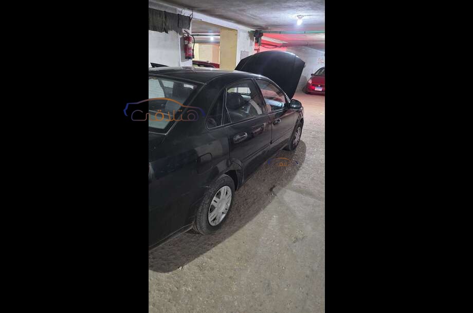 Optra Chevrolet أسود