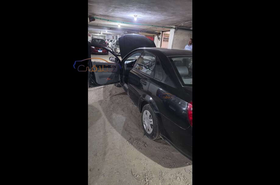 Optra Chevrolet أسود