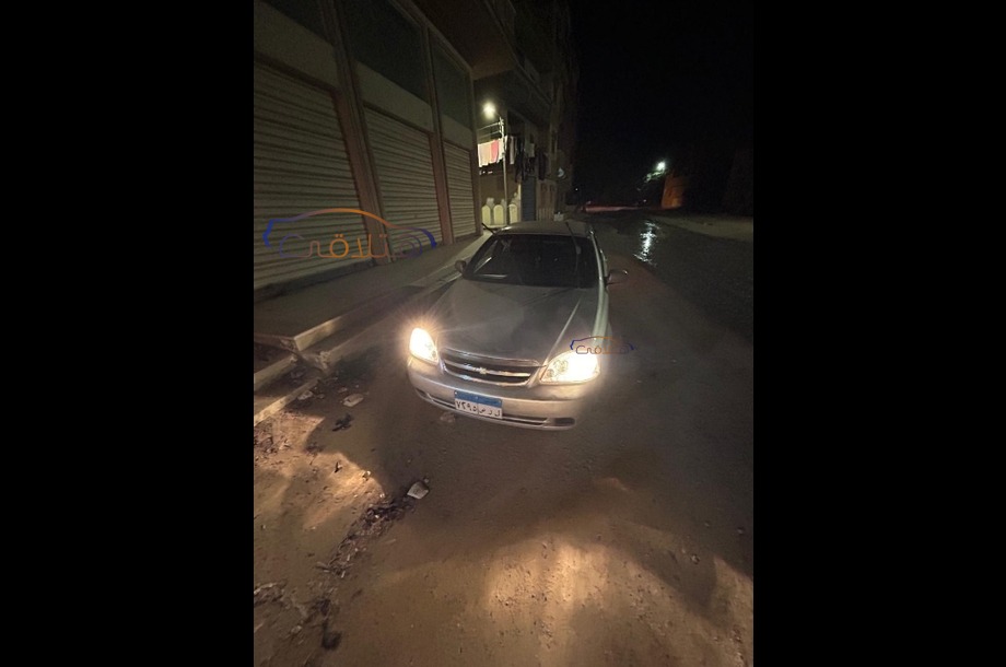 Optra Chevrolet فضي