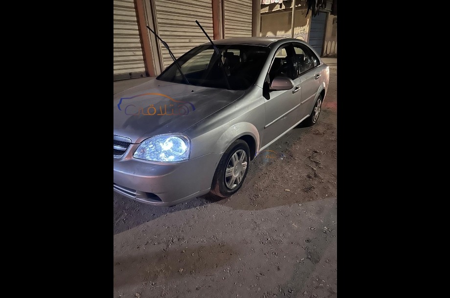 Optra Chevrolet فضي