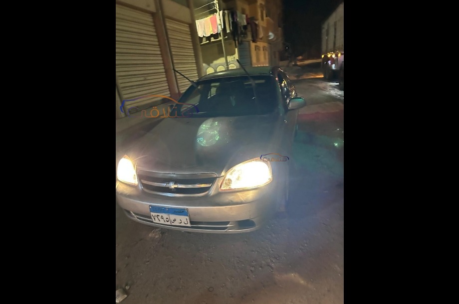 Optra Chevrolet فضي