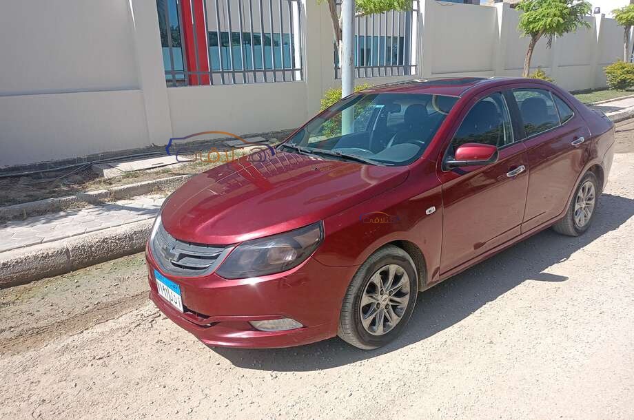 Optra Chevrolet احمر غامق