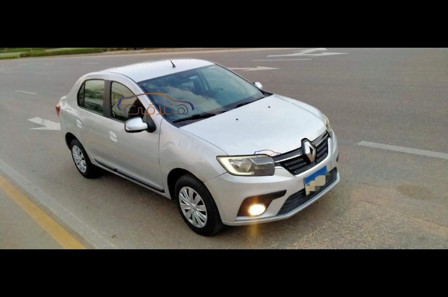 Logan Renault فضي