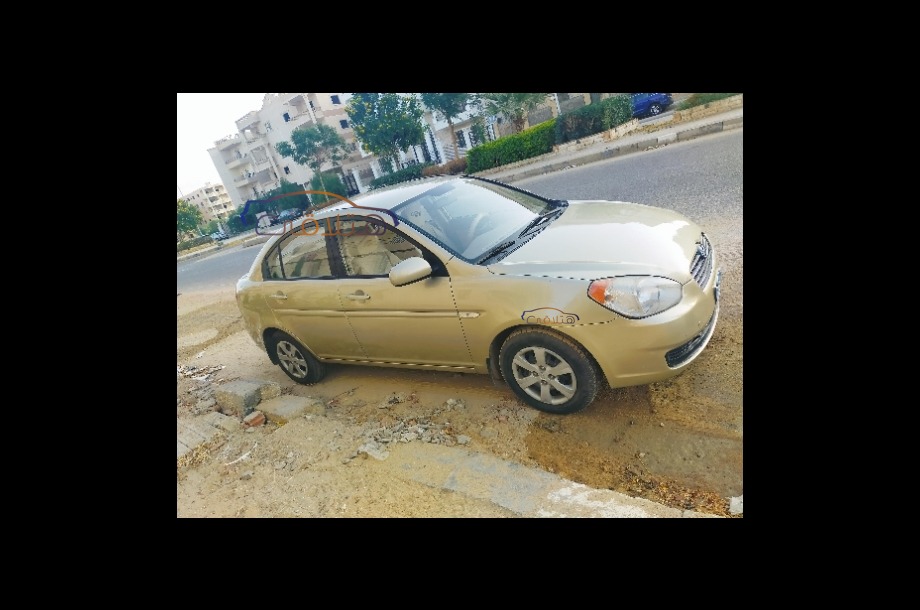 Accent Hyundai Gold