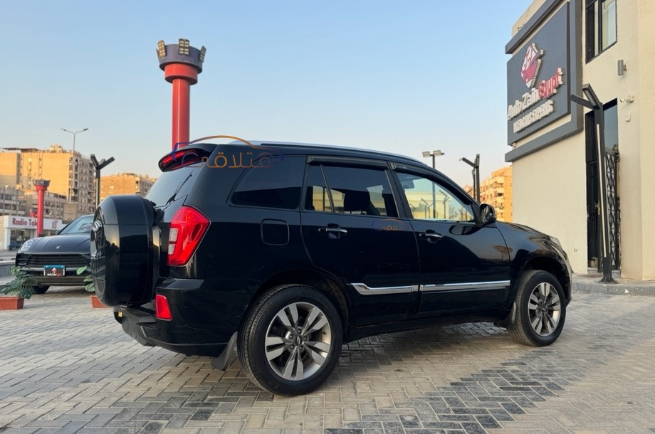 Tiggo 3 Chery أسود