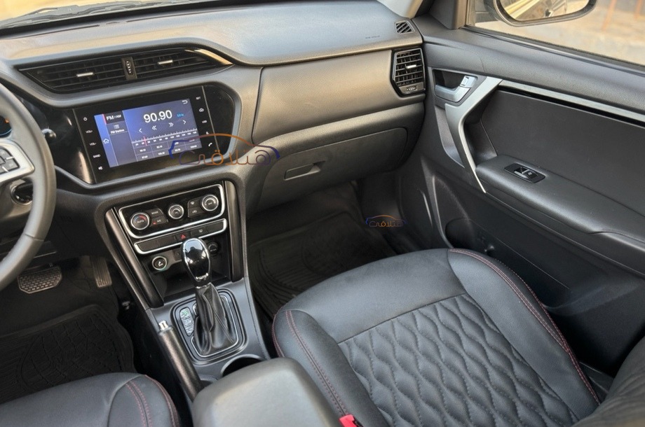 Tiggo 3 Chery أسود