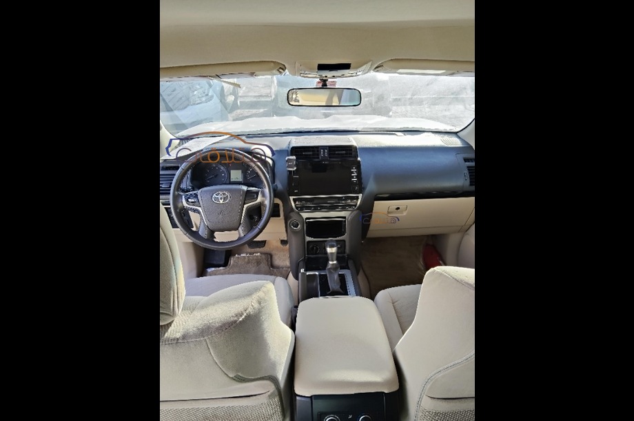 Prado Toyota أبيض