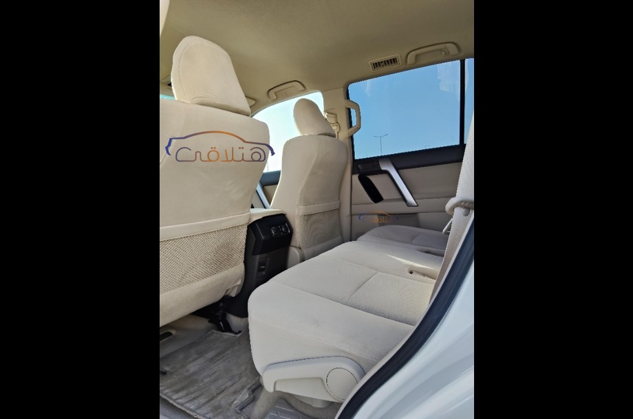 Prado Toyota أبيض