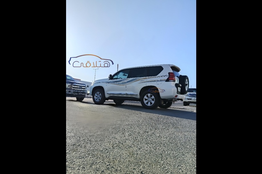 Prado Toyota أبيض