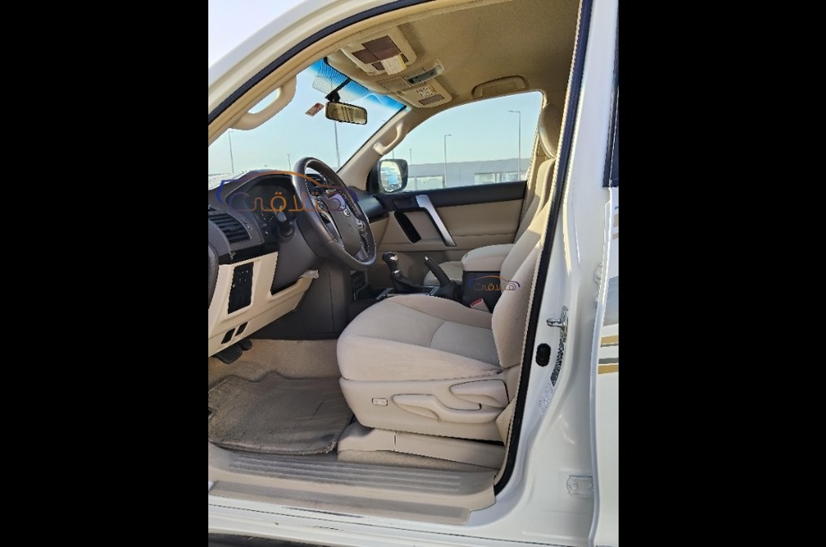 Prado Toyota أبيض