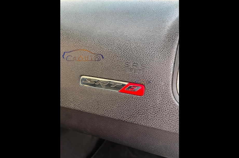 Charger Dodge أبيض