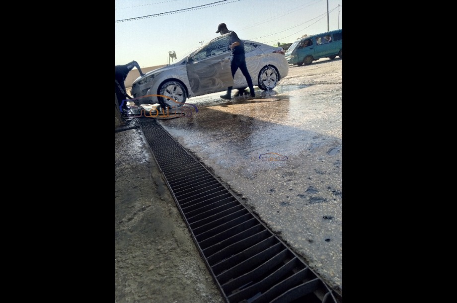 Elantra Coupe Hyundai فضي