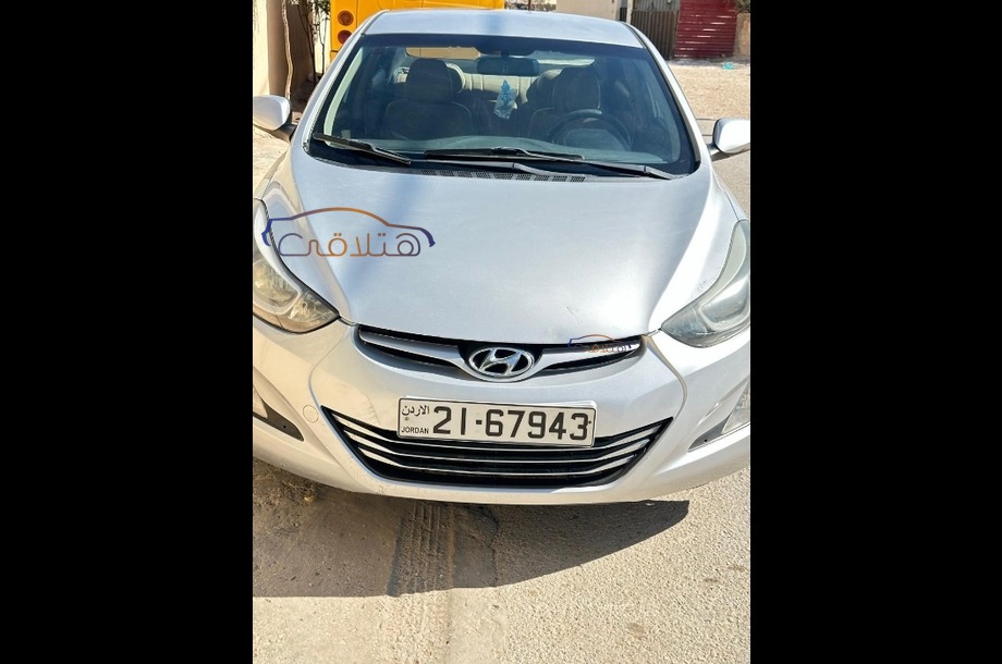 Elantra Coupe Hyundai فضي