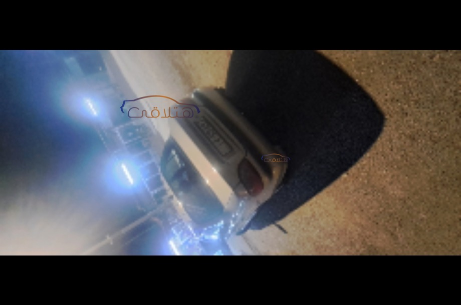 Accent Hyundai فضي