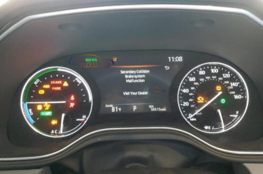 Avalon Toyota أبيض