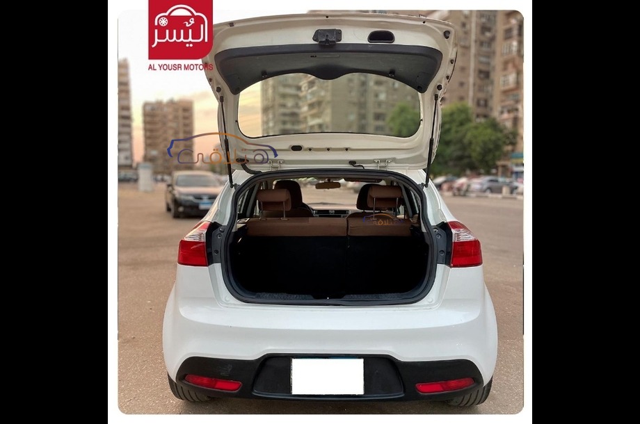 Rio Kia أبيض