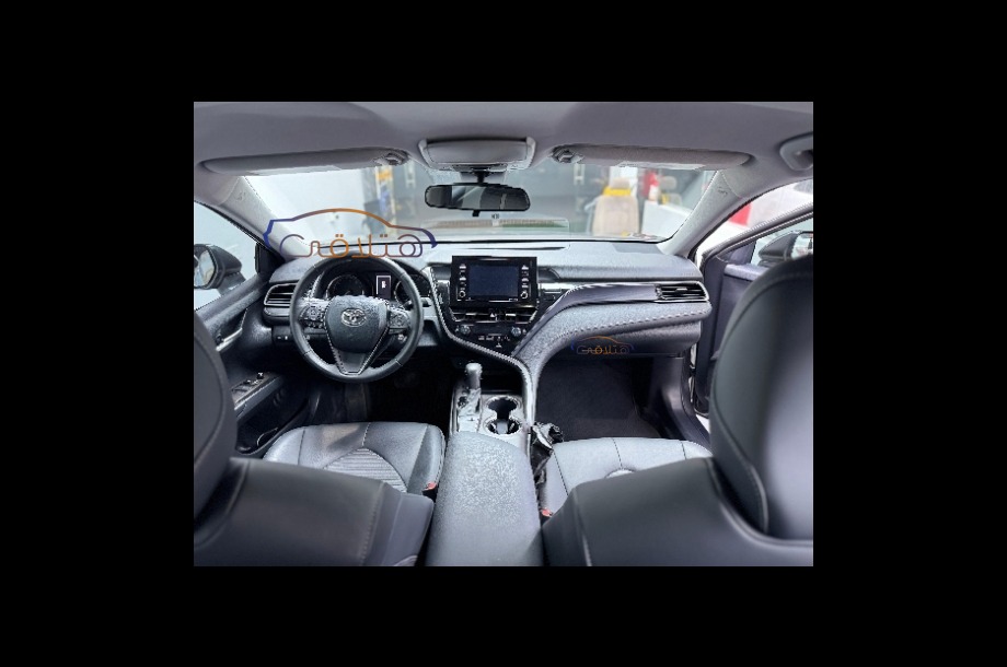 Camry Toyota فضي