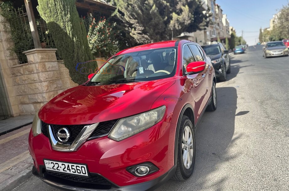 XTrail Nissan Red