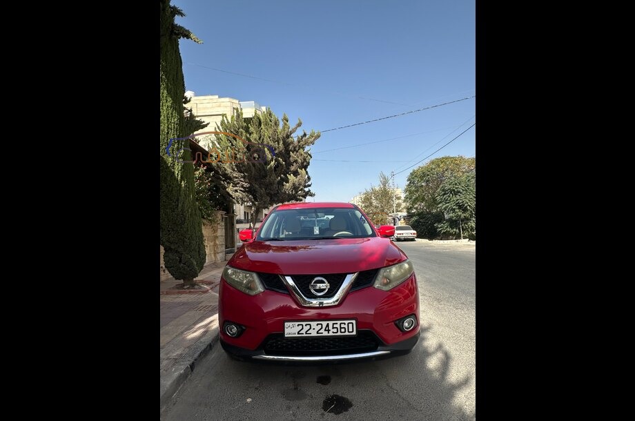 XTrail Nissan Red