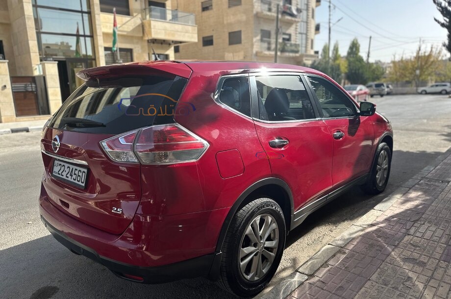 XTrail Nissan Red