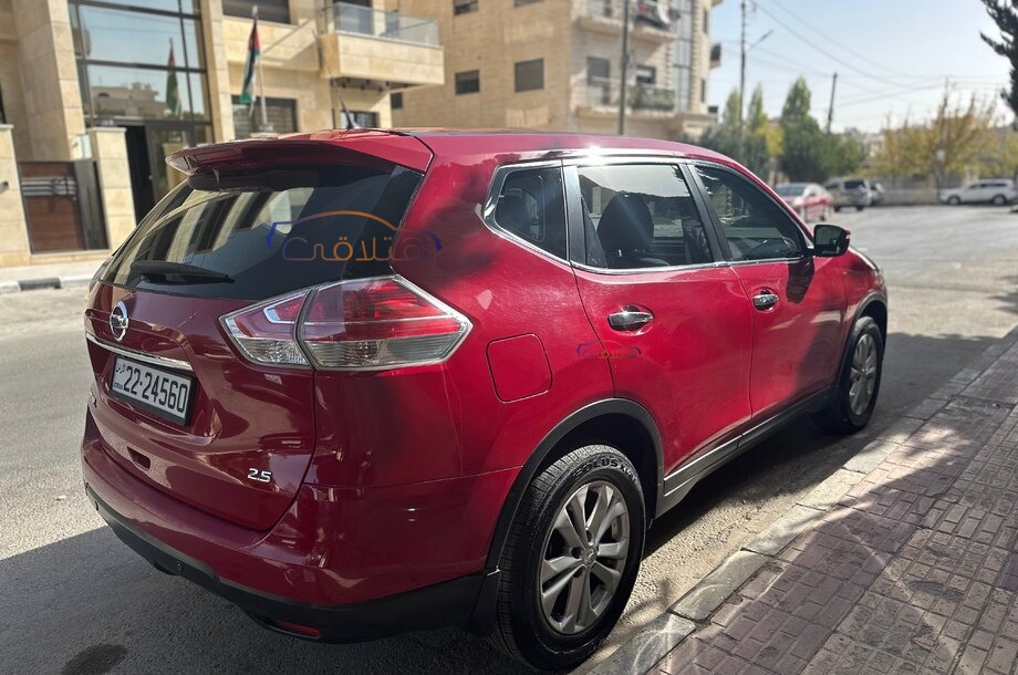 XTrail Nissan Red
