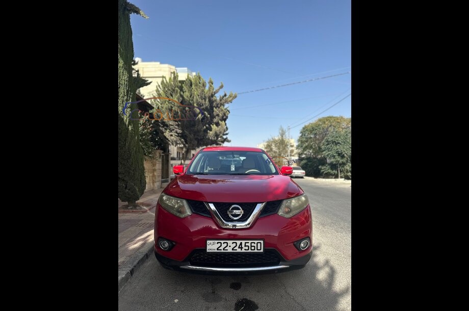 XTrail Nissan Red