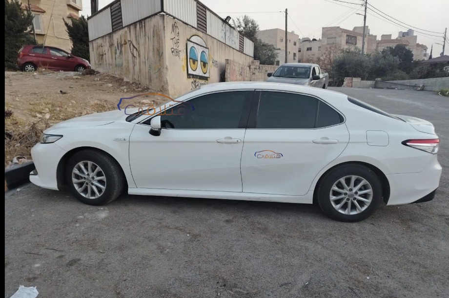 Camry Toyota أبيض