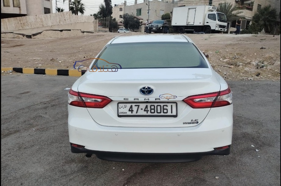 Camry Toyota أبيض