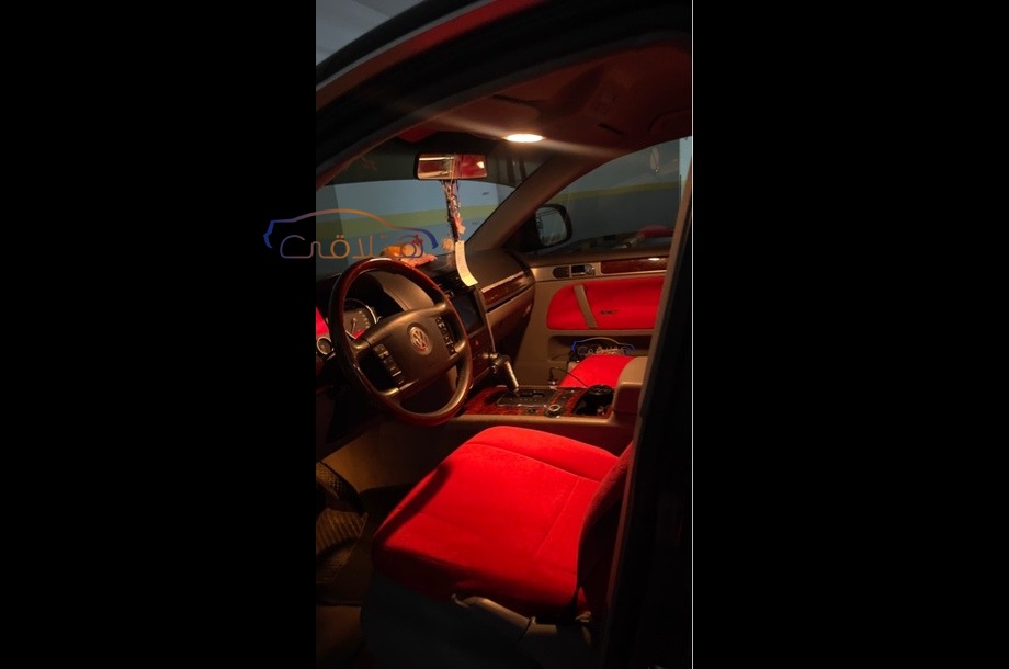 Touareg Volkswagen أسود