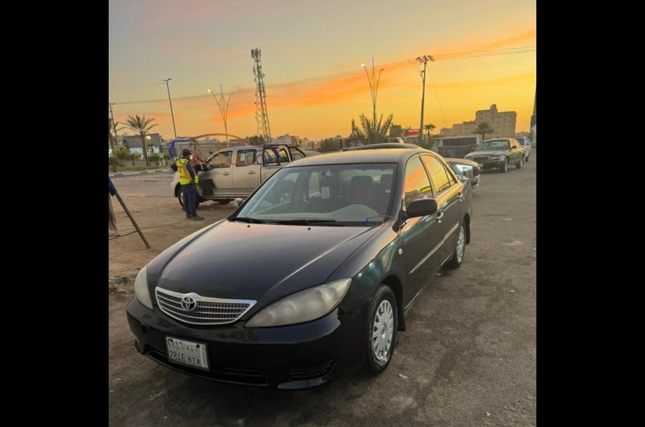 Camry Toyota أسود