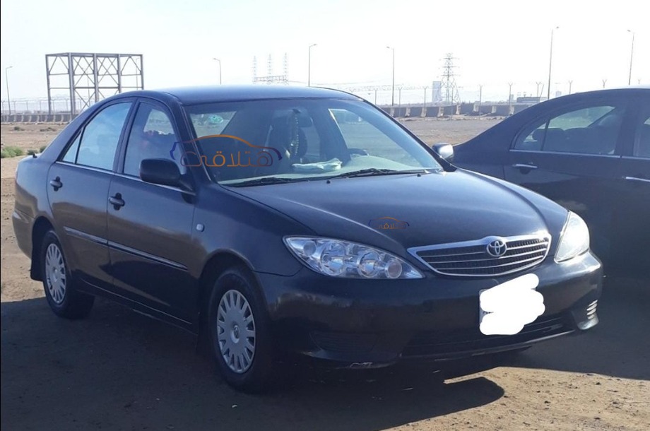Camry Toyota أسود