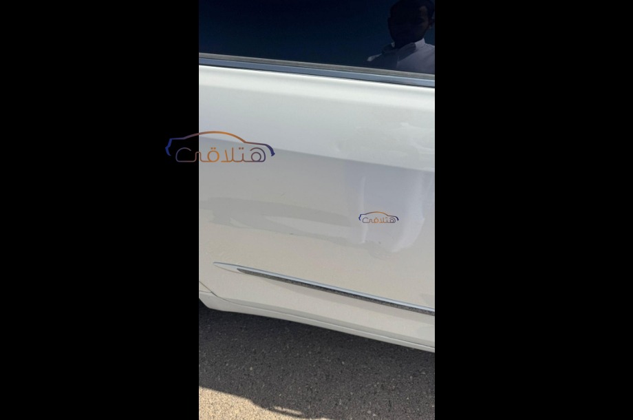 Camry Toyota أبيض