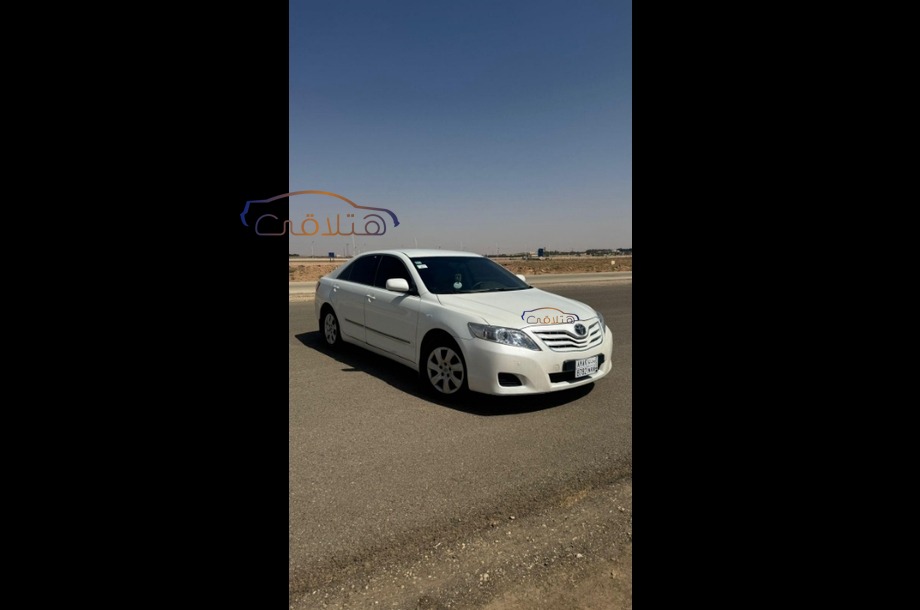 Camry Toyota أبيض