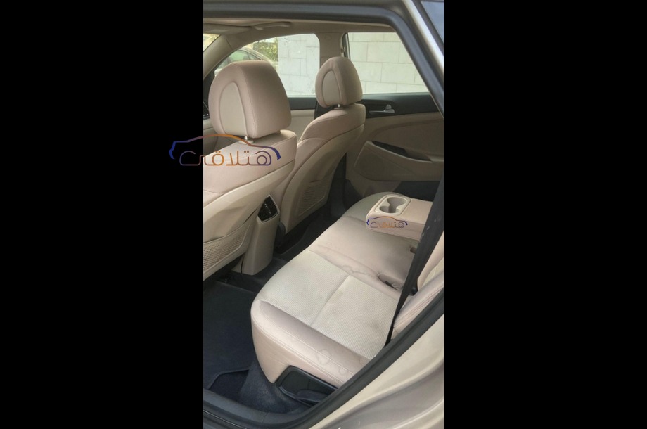 Tucson Hyundai رمادي