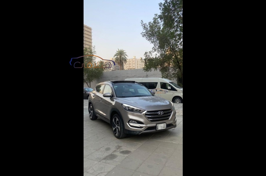 Tucson Hyundai رمادي