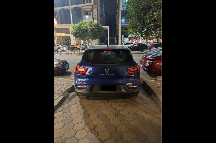 Kadjar Renault أزرق